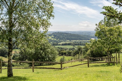 Click the photo for more details of Silverton, Exeter