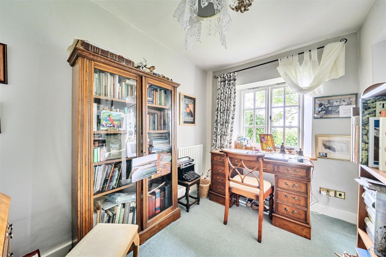 Images for Silverton, Exeter