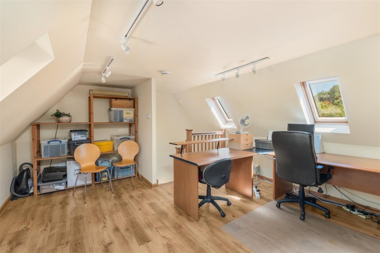 Images for Chapel Lane, Balscote - Ideal for home workers