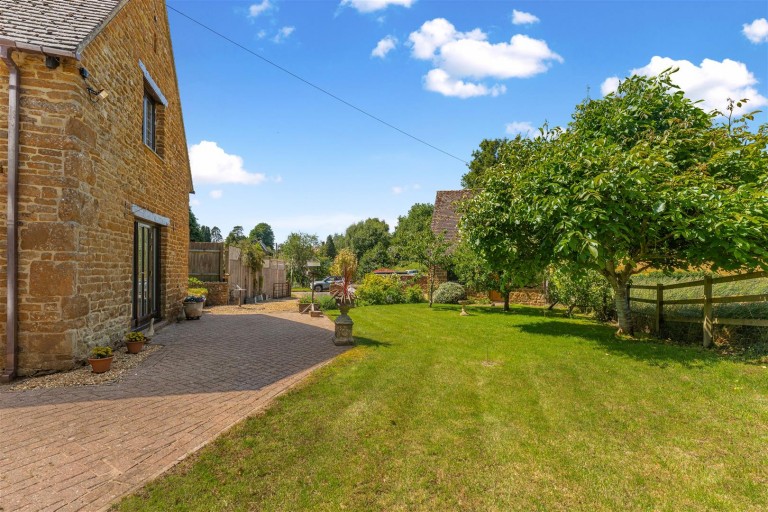 Images for Chapel Lane, Balscote - Ideal for home workers