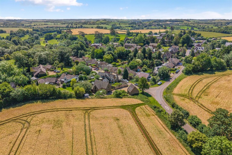 Images for Chapel Lane, Balscote - Ideal for home workers