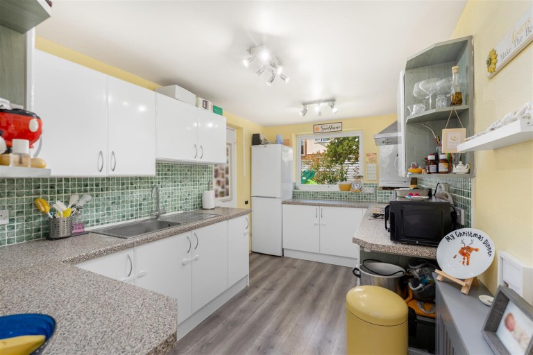 Images for Freemans Road, Bodicote