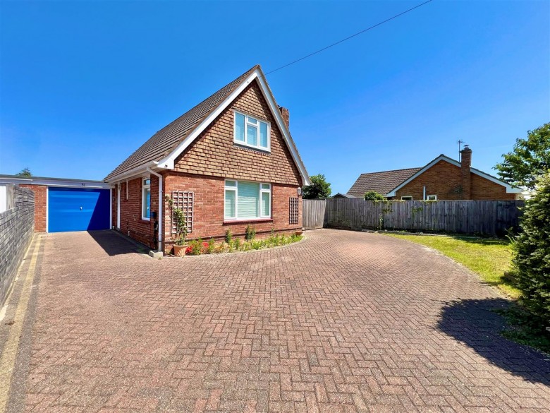 Click the photo for more details of Totland Bay, Isle of Wight