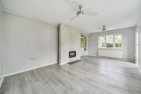 Click the photo for more details of Smithland Court, Greens Norton, NN12