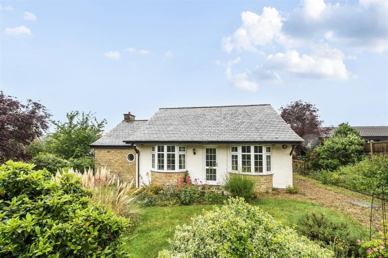 Images for Brackley Road, Silverstone, NN12