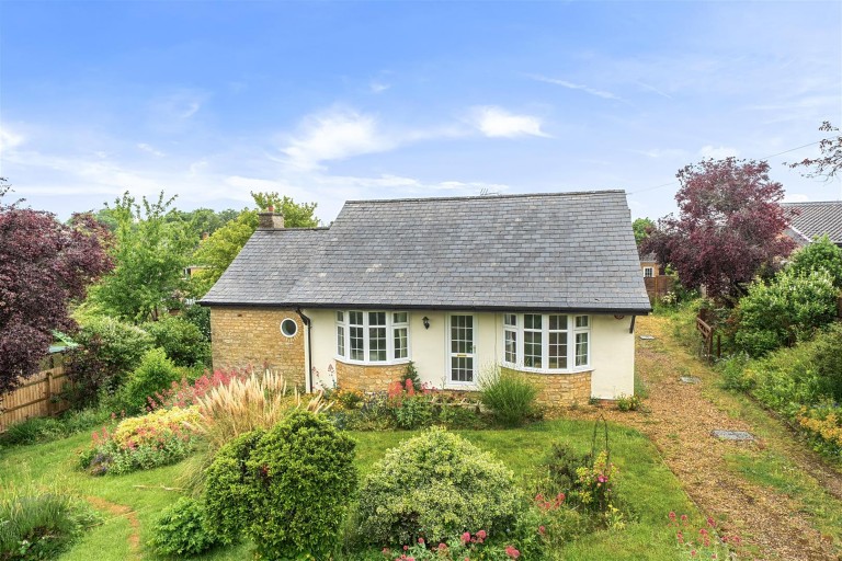 Images for Brackley Road, Silverstone, NN12