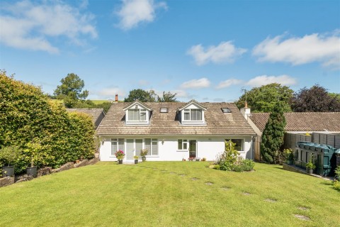 Click the photo for more details of West Street, Winterborne Stickland, Blandford Forum