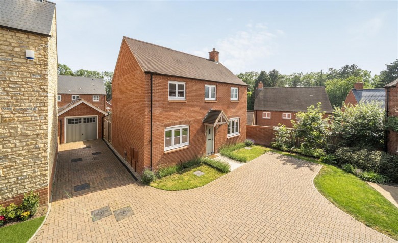 Click the photo for more details of Tanters Road, Towcester, NN12 6LE