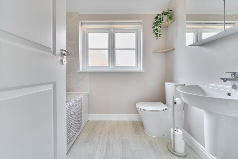 Images for Tanters Road, Towcester, NN12 6LE