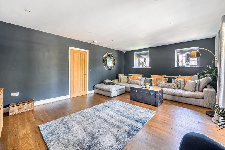 Images for Reindeer Court, Potterspury, NN12