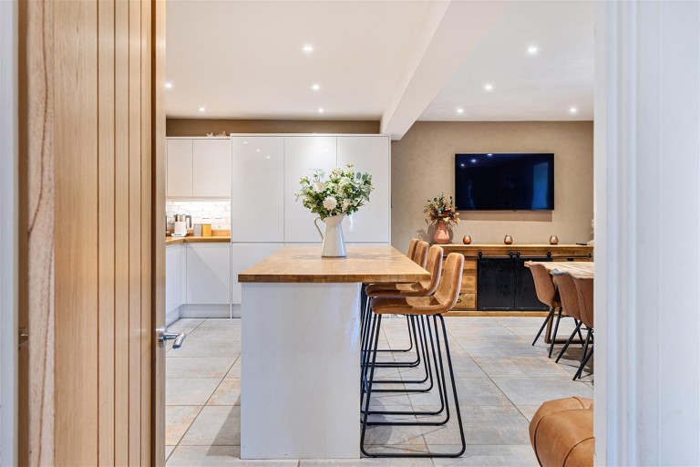 Images for Reindeer Court, Potterspury, NN12