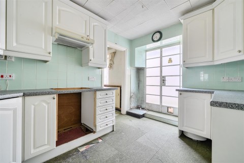 Click the photo for more details of Devon Terrace, Bridgetown, Totnes