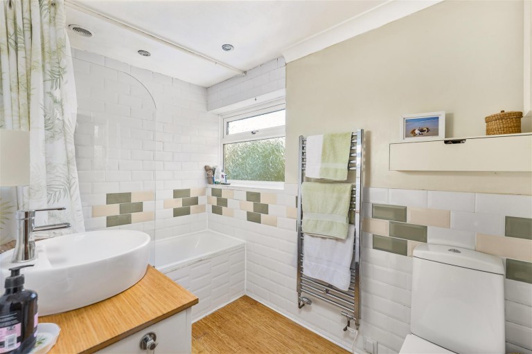 Images for Wales Street, Kings Sutton - Close to railway station