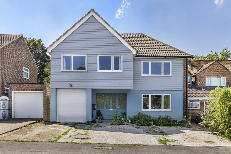 Click the photo for more details of Saxon Way, Saffron Walden