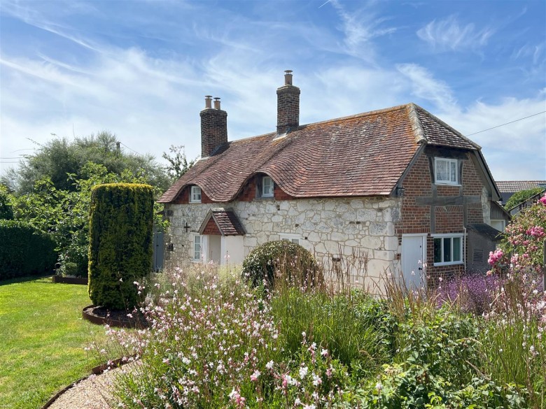 Click the photo for more details of Brighstone, Isle of Wight