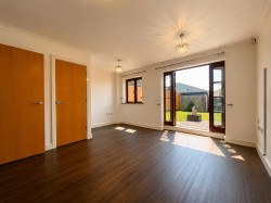 Images for Near Side, Northampton, NN5