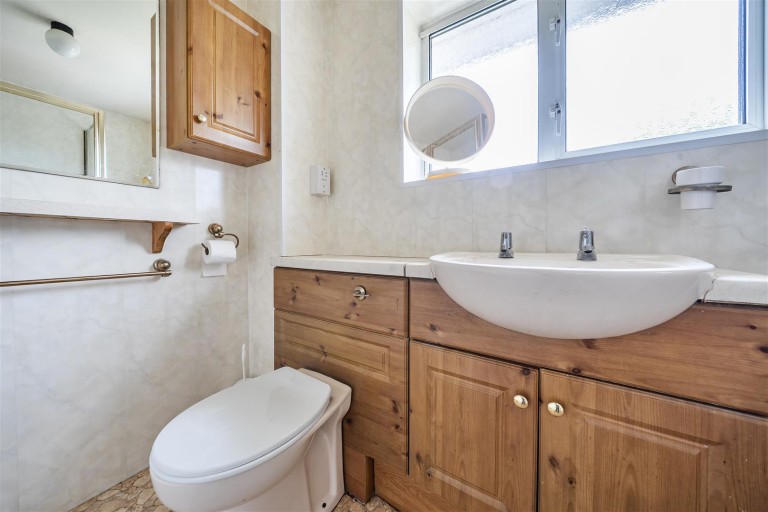Images for Lyddons Mead, Chard