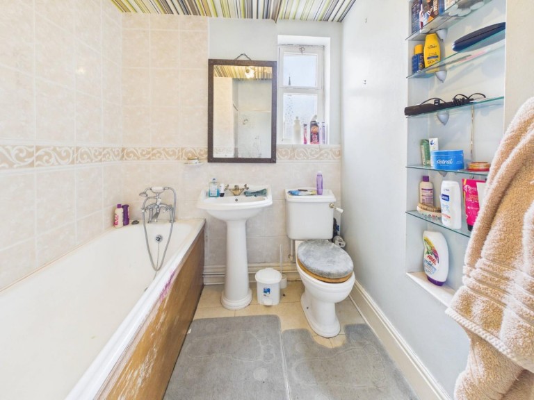 Images for 2 Flats, over 2250 sq feet accomm, Gotham Street, Leicester