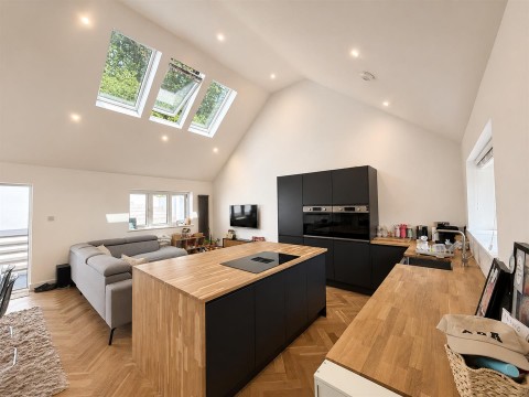 Click the photo for more details of Southfield Avenue, Preston, Paignton