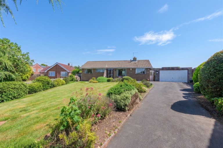 Images for Moat Bank, Bretby, DE15
