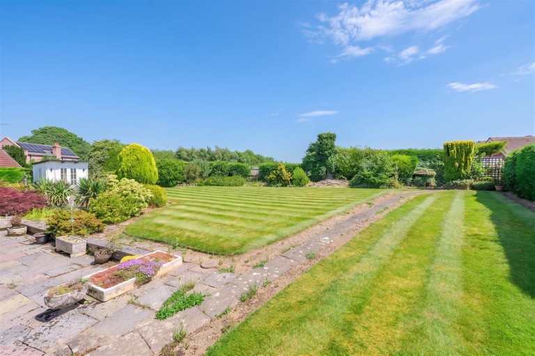 Images for Moat Bank, Bretby, DE15