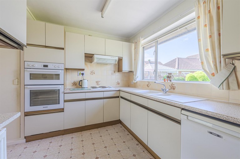 Images for Moat Bank, Bretby, DE15