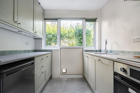Click the photo for more details of Arran Close, Cambridge