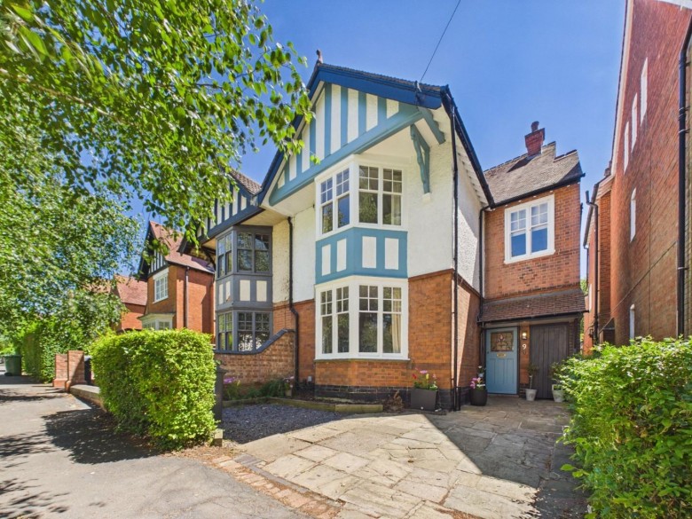 Click the photo for more details of Morland Avenue, Stoneygate, Leicester