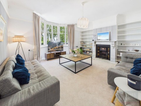 Click the photo for more details of Morland Avenue, Stoneygate, Leicester