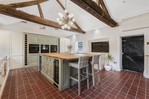 Click the photo for more details of High Street South, Tiffield, NN12