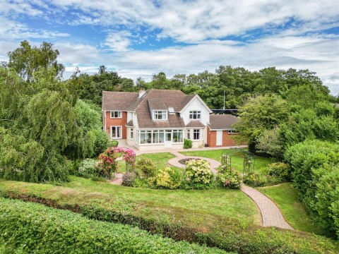 Click the photo for more details of Exmouth Road, Exton, Exeter