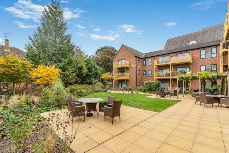 Images for Park Gardens, Bath Road, Banbury