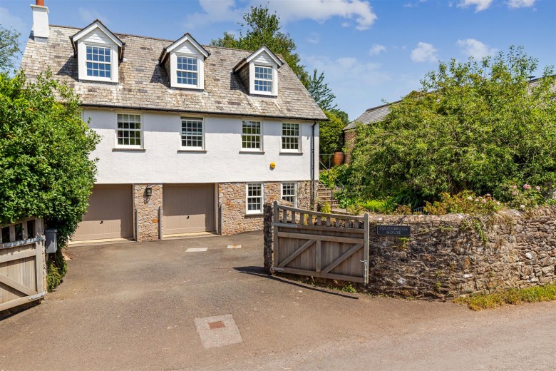 Click the photo for more details of Compton, Paignton