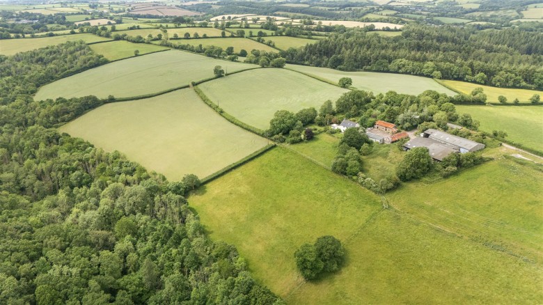 Click the photo for more details of Sandford, Crediton