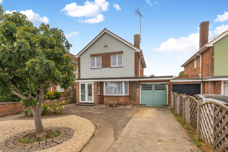 Click the photo for more details of Burlington Gardens, Banbury - Desirable cul-de-sac