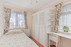 Images for Burlington Gardens, Banbury - Desirable cul-de-sac