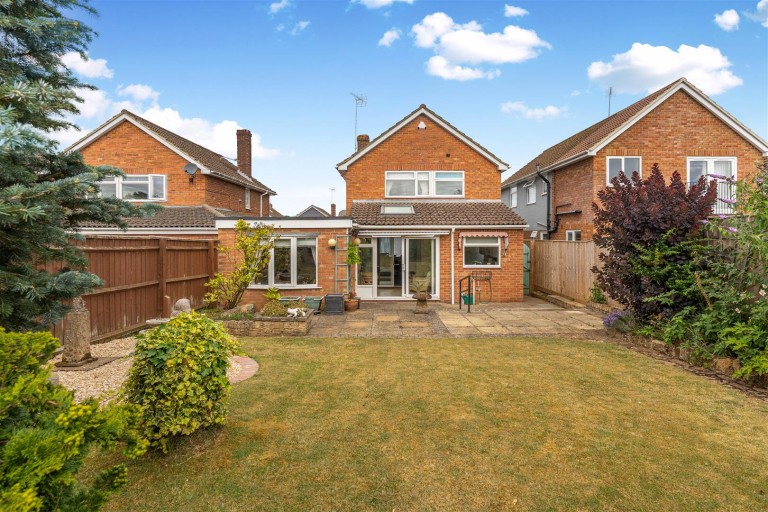 Images for Burlington Gardens, Banbury - Desirable cul-de-sac