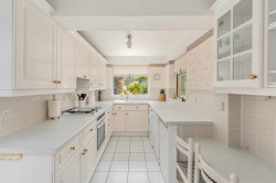 Images for Burlington Gardens, Banbury - Desirable cul-de-sac
