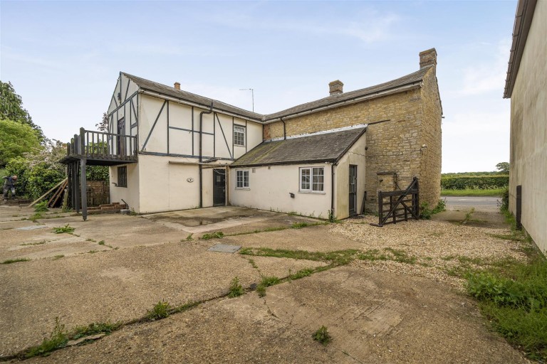 Images for Watling Street, Potterspury, NN12
