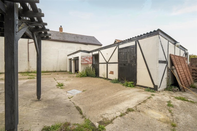 Images for Watling Street, Potterspury, NN12