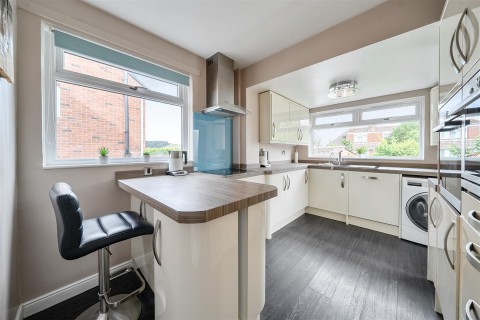 Click the photo for more details of West Garth Road, Exeter