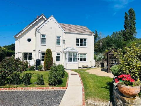 Click the photo for more details of Ningwood, Isle of Wight