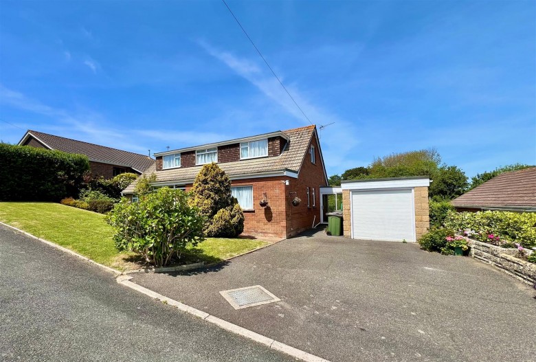 Click the photo for more details of Totland Bay, Isle of Wight