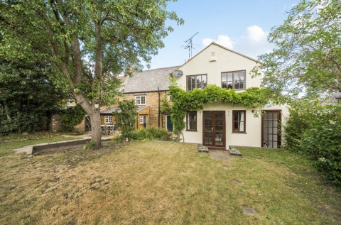 Click the photo for more details of School Street, Daventry, NN11