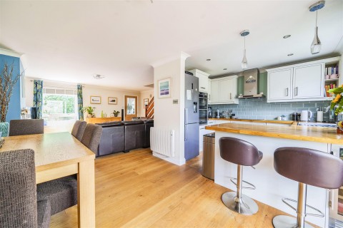 Click the photo for more details of Paynes Close, Piddlehinton, Dorchester