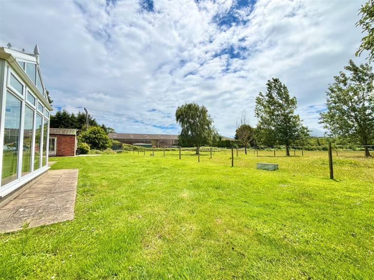 Images for Chapel Lane, Merstone, Newport