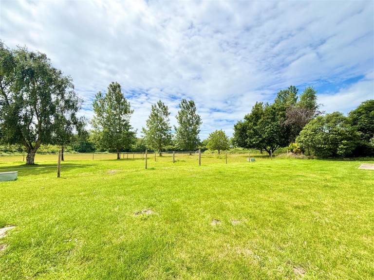Images for Chapel Lane, Merstone, Newport