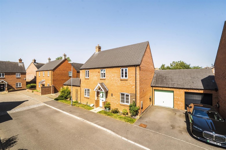 Click the photo for more details of Freemans Way, Greens Norton, NN12