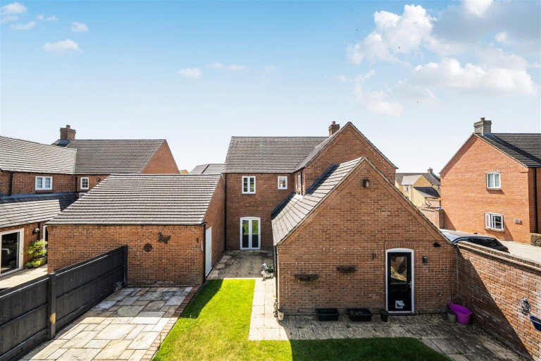 Images for Freemans Way, Greens Norton, NN12