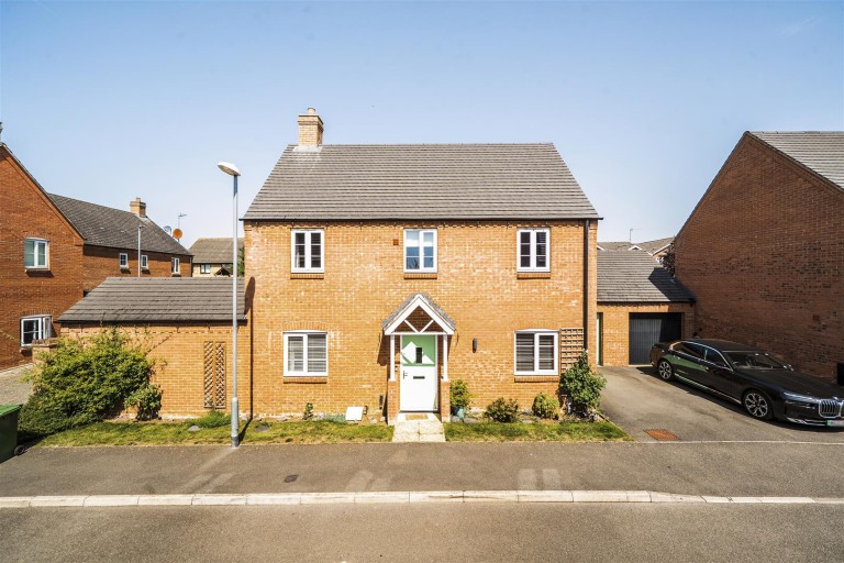Images for Freemans Way, Greens Norton, NN12